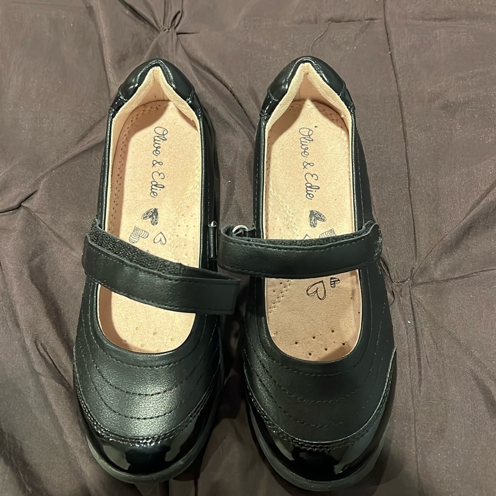 Brand new Olive and Edie Velcro Mary Jane’s. Size 1